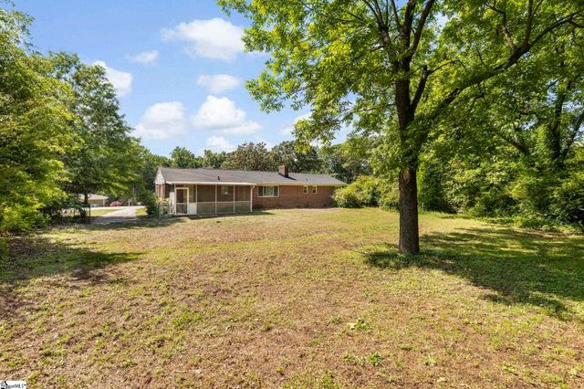 206 Greenbriar Drive, Simpsonville, SC 29680