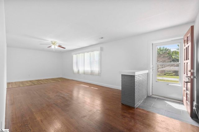 206 Greenbriar Drive, Simpsonville, SC 29680