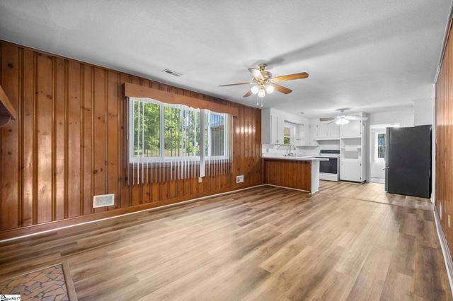 206 Greenbriar Drive, Simpsonville, SC 29680