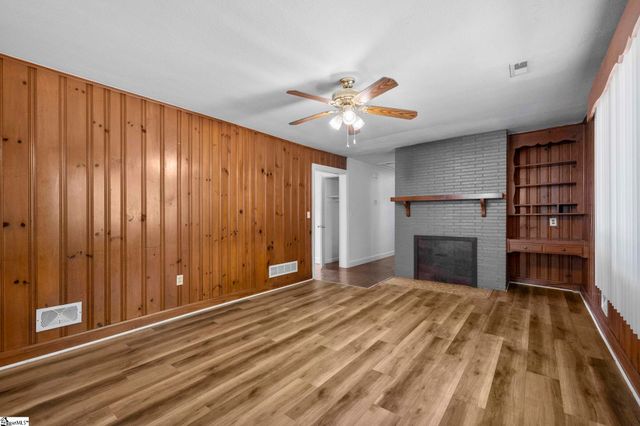 206 Greenbriar Drive, Simpsonville, SC 29680