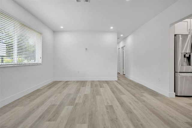 1401 NE 152nd St, North Miami Beach, FL 33162