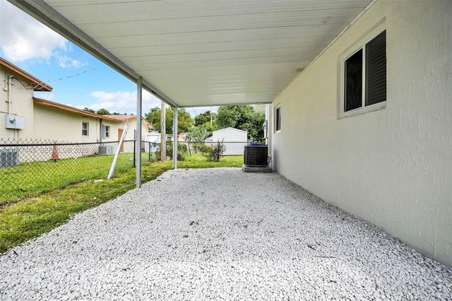 1401 NE 152nd St, North Miami Beach, FL 33162
