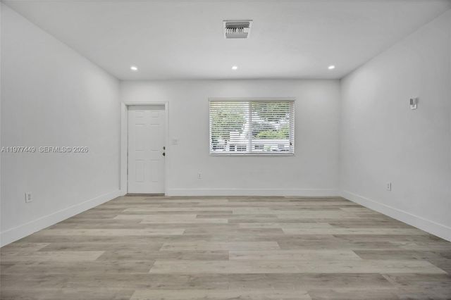 1401 NE 152nd St, North Miami Beach, FL 33162