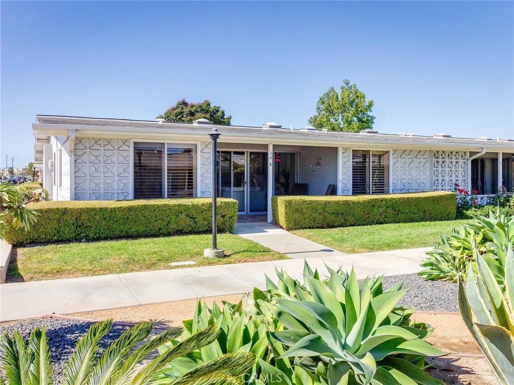 1661 Monterey Road 16-L, Seal Beach, CA 90740