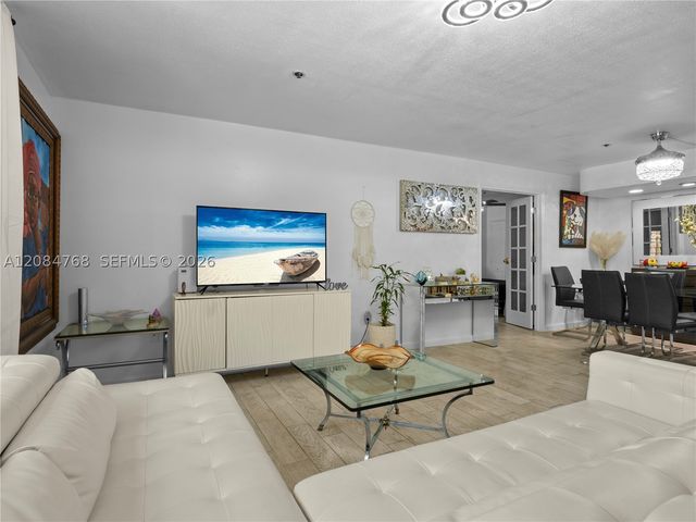 671 NE 195th St 329E, Miami, FL 33179