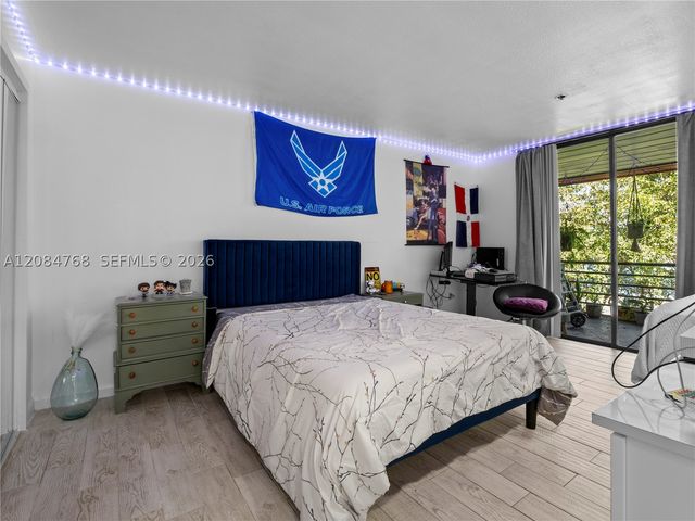 671 NE 195th St 329E, Miami, FL 33179