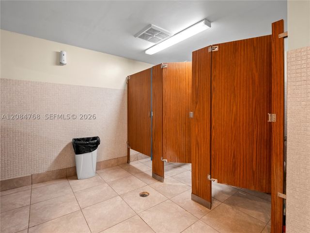 671 NE 195th St 329E, Miami, FL 33179