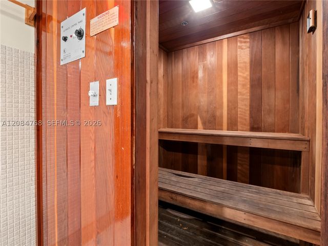 671 NE 195th St 329E, Miami, FL 33179