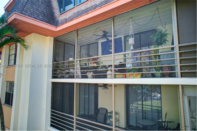 671 NE 195th St 329E, Miami, FL 33179