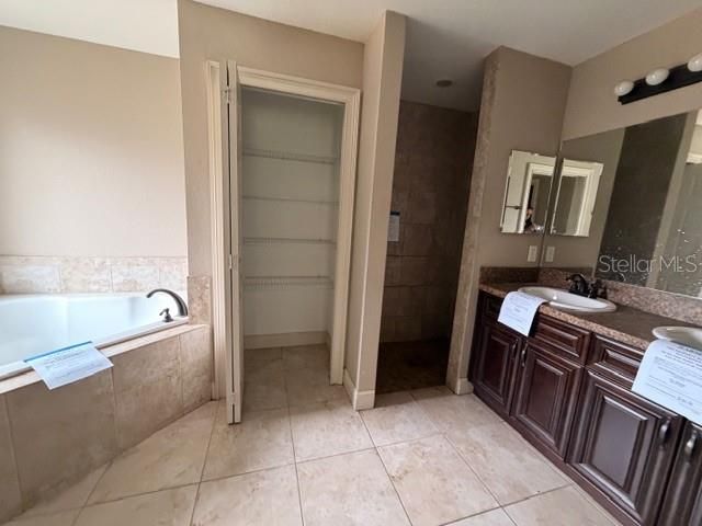 8 REDWOOD RUN COURT, Ocala, FL 34472
