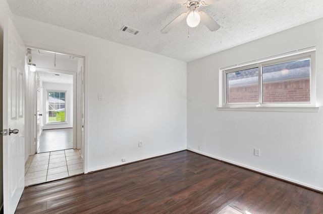 1435 Lazy Spring Drive, Missouri City, TX 77489