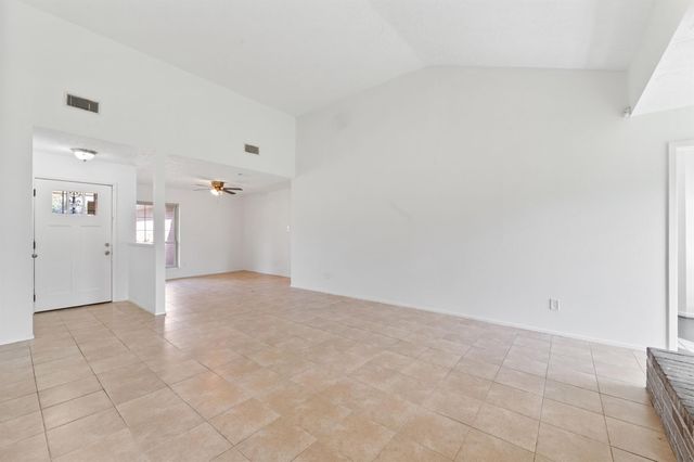 1435 Lazy Spring Drive, Missouri City, TX 77489