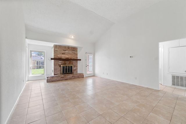 1435 Lazy Spring Drive, Missouri City, TX 77489