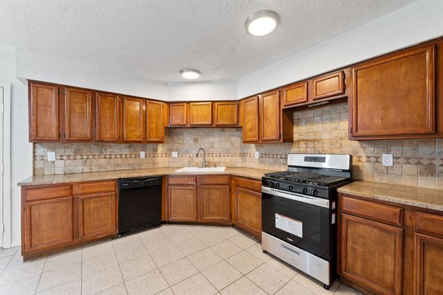 1435 Lazy Spring Drive, Missouri City, TX 77489