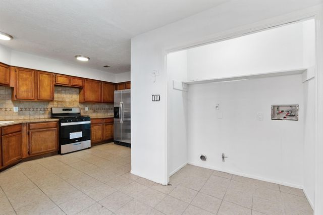 1435 Lazy Spring Drive, Missouri City, TX 77489