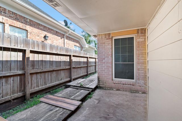 1435 Lazy Spring Drive, Missouri City, TX 77489