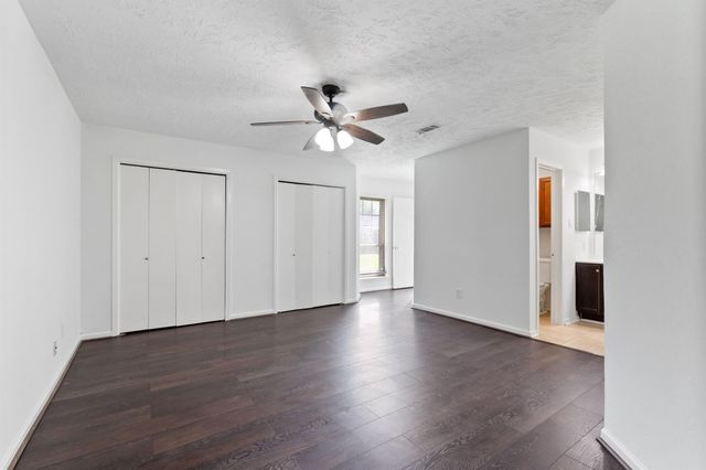 1435 Lazy Spring Drive, Missouri City, TX 77489