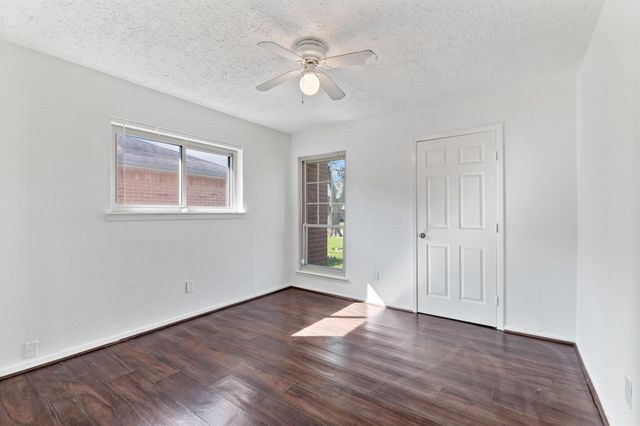 1435 Lazy Spring Drive, Missouri City, TX 77489