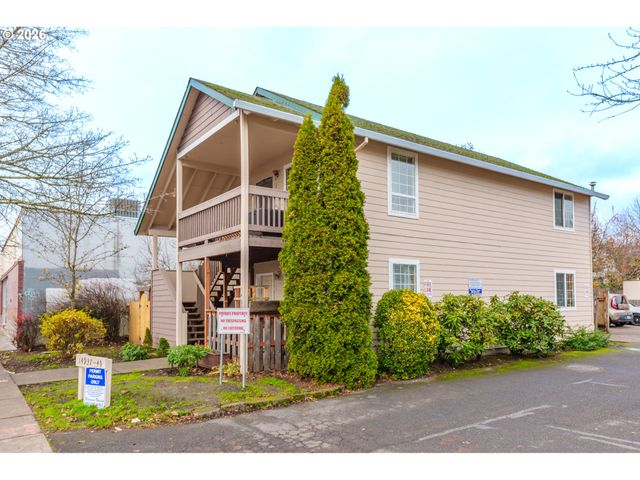 14937 Se STARK St, Portland, OR 97233