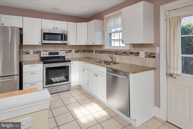 712 DORCHESTER RD, Catonsville, MD 21228