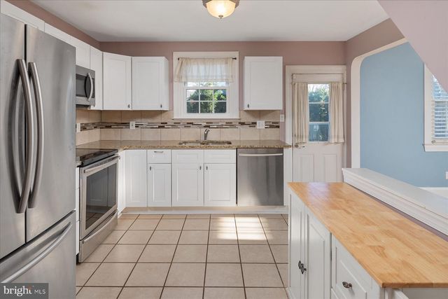 712 DORCHESTER RD, Catonsville, MD 21228