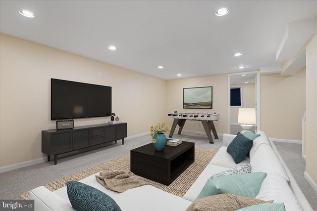 712 DORCHESTER RD, Catonsville, MD 21228