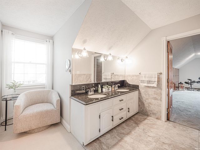 7513 E Blackford Avenue, Evansville, IN 47715