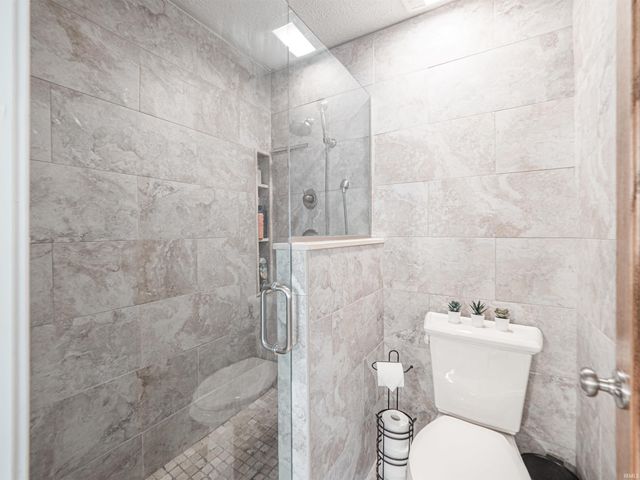 7513 E Blackford Avenue, Evansville, IN 47715