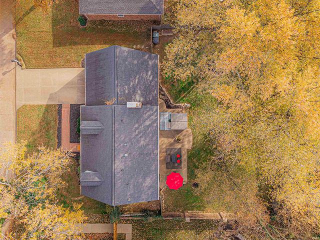 7513 E Blackford Avenue, Evansville, IN 47715