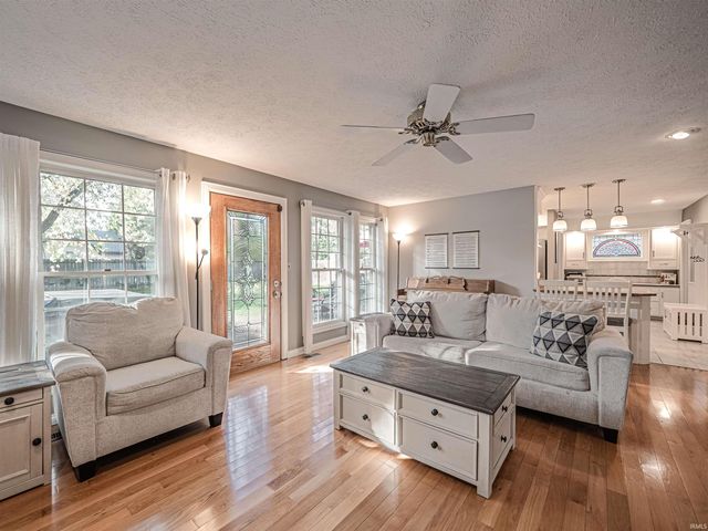 7513 E Blackford Avenue, Evansville, IN 47715