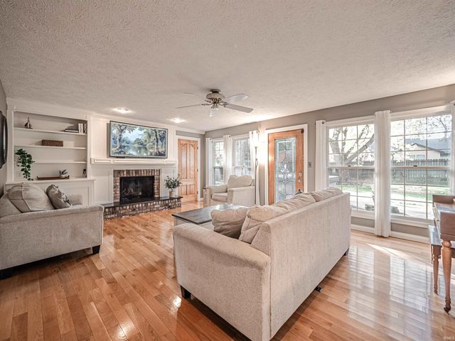 7513 E Blackford Avenue, Evansville, IN 47715