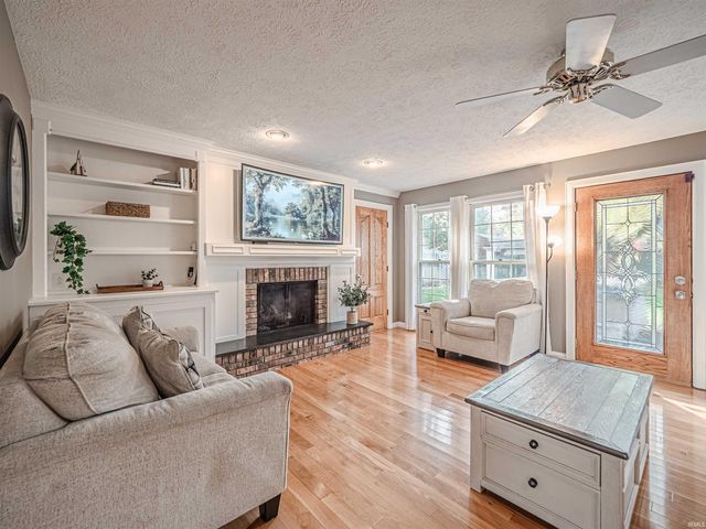 7513 E Blackford Avenue, Evansville, IN 47715