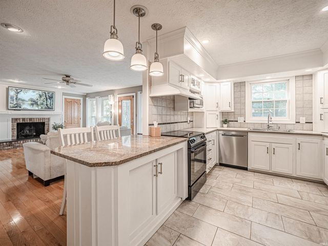 7513 E Blackford Avenue, Evansville, IN 47715