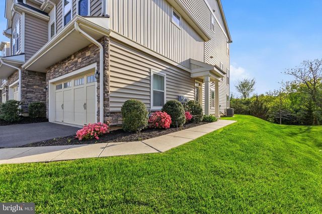 332 REDBUD LN, Kennett Square, PA 19348