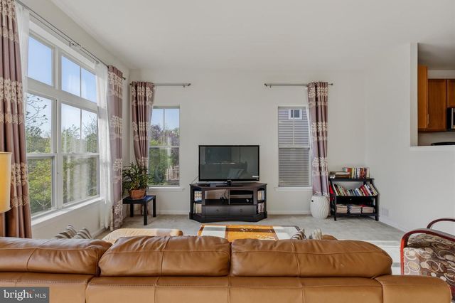 332 REDBUD LN, Kennett Square, PA 19348