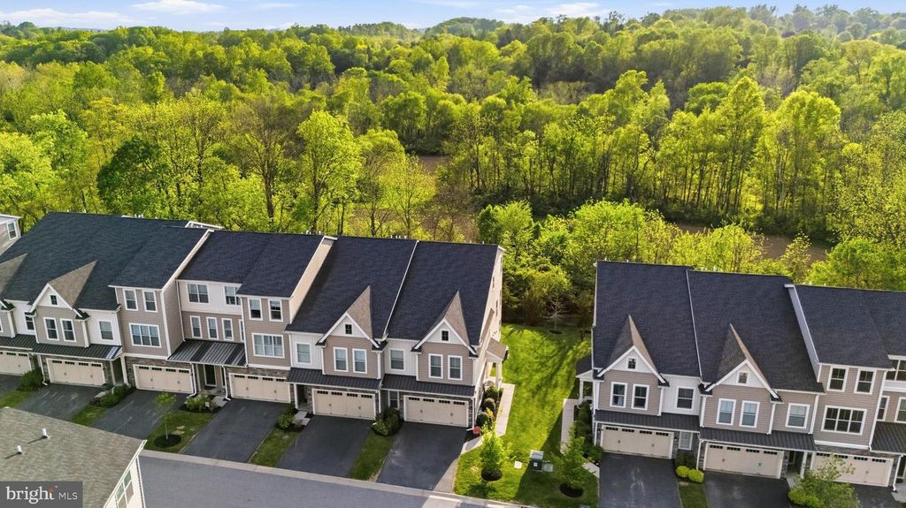 332 REDBUD LN, Kennett Square, PA 19348
