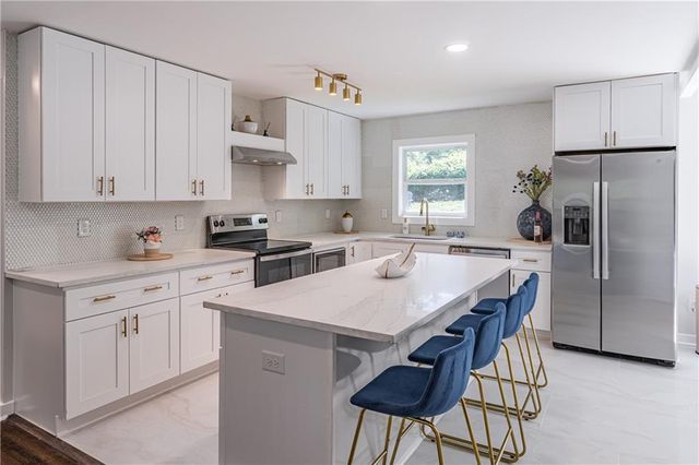 2471 Spring Drive SE, Smyrna, GA 30080