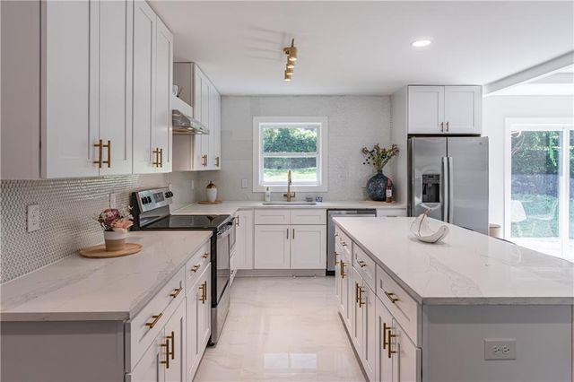 2471 Spring Drive SE, Smyrna, GA 30080