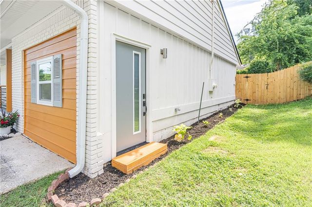 2471 Spring Drive SE, Smyrna, GA 30080