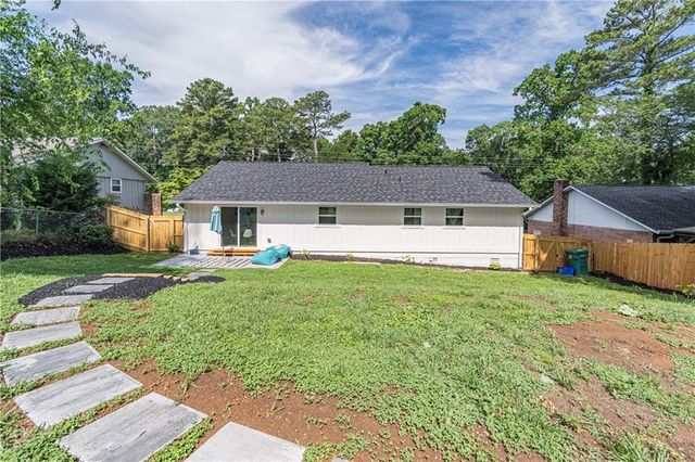 2471 Spring Drive SE, Smyrna, GA 30080