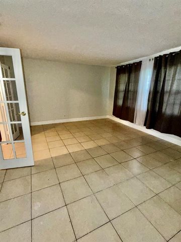 9392 Affirmed Lane, Boca Raton, FL 33496