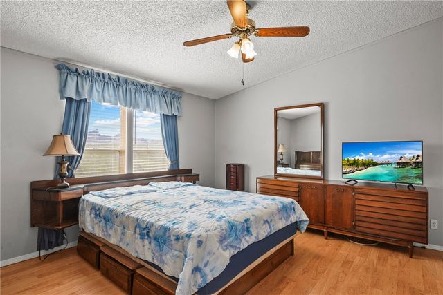 1354 S Don Luis Road, Golden Valley, AZ 86413