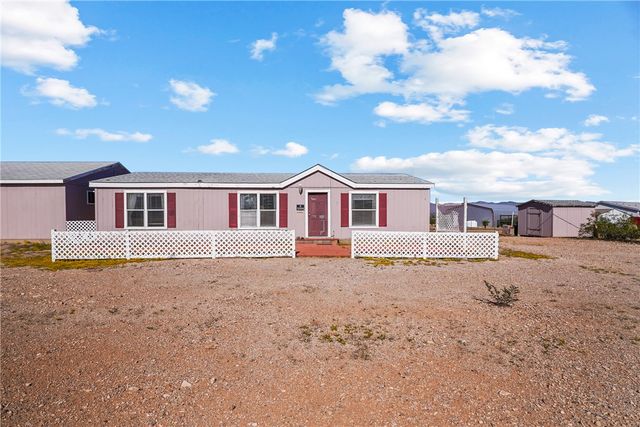 1354 S Don Luis Road, Golden Valley, AZ 86413