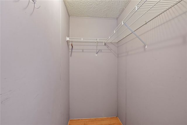 1354 S Don Luis Road, Golden Valley, AZ 86413