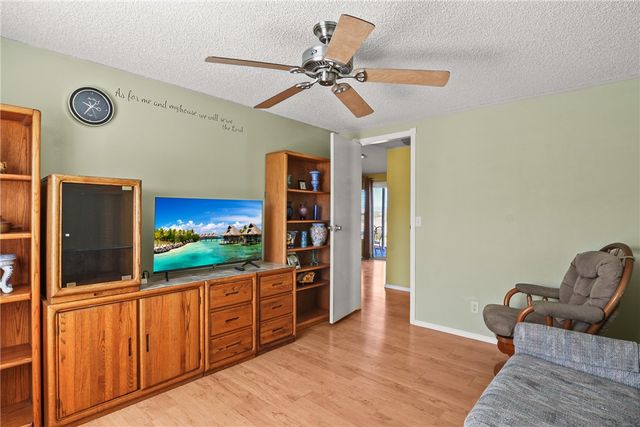 1354 S Don Luis Road, Golden Valley, AZ 86413