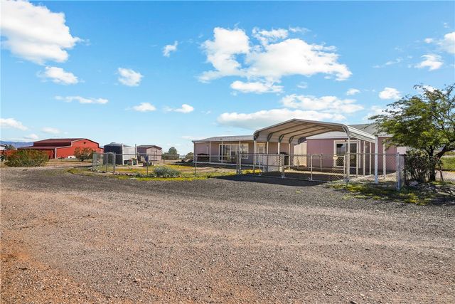 1354 S Don Luis Road, Golden Valley, AZ 86413