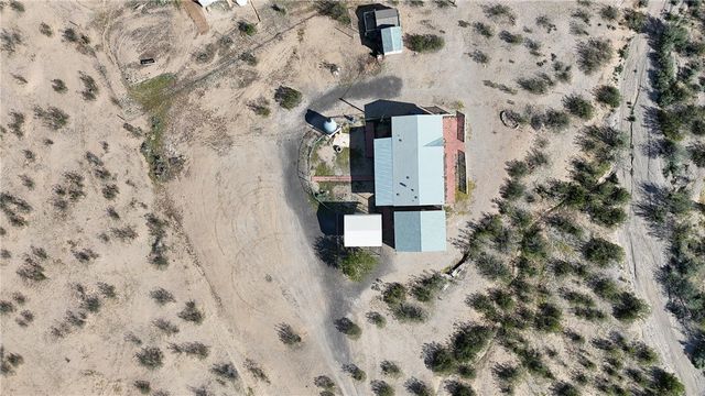 1354 S Don Luis Road, Golden Valley, AZ 86413