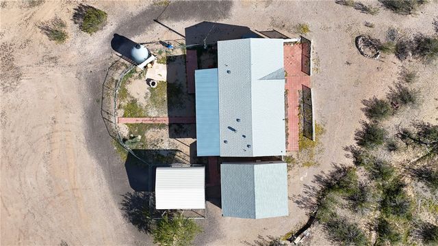 1354 S Don Luis Road, Golden Valley, AZ 86413