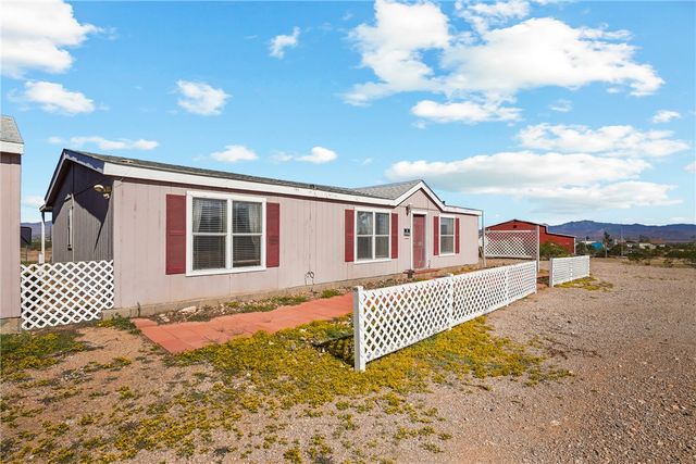 1354 S Don Luis Road, Golden Valley, AZ 86413