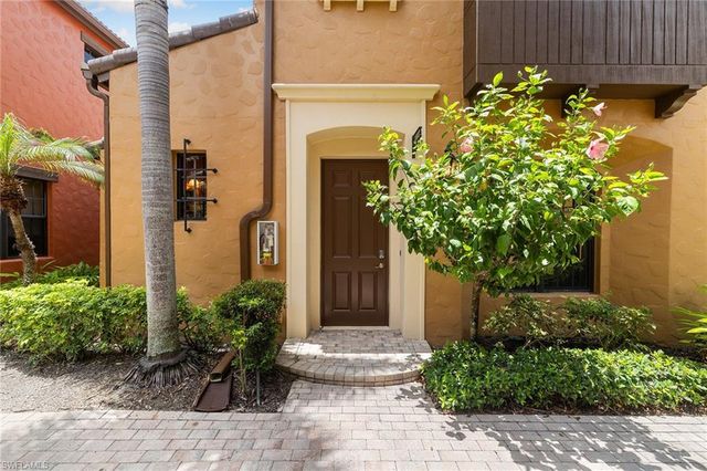 8957 Malibu ST 502, Naples, FL 34113